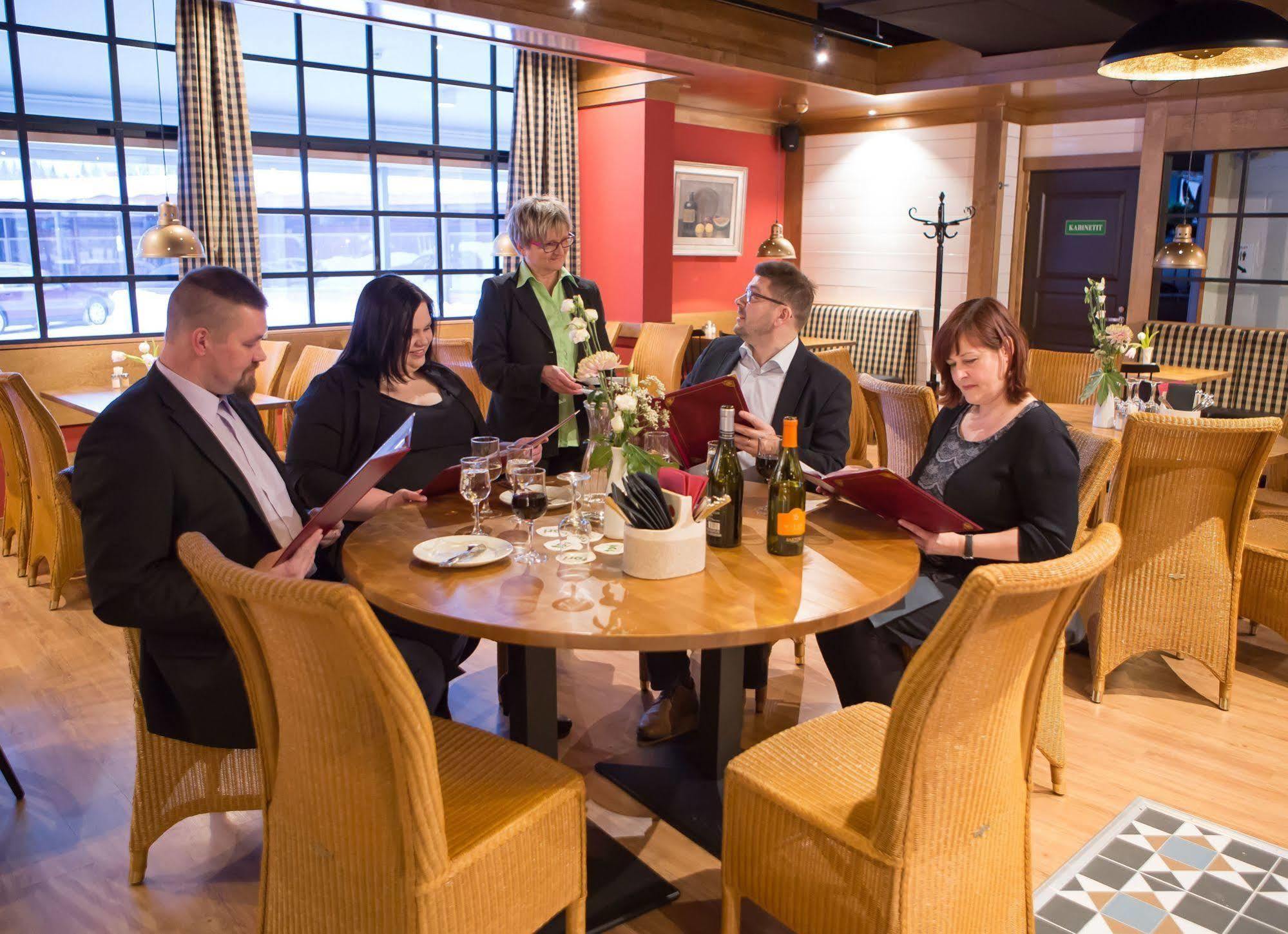 Finlandia Isovalkeinen Hotel 3*